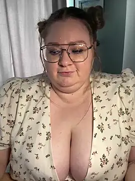 Snapshot of Chloe_WS chatting on 22, 2, 2025 Chloe WS online show from 22, 2, 2025