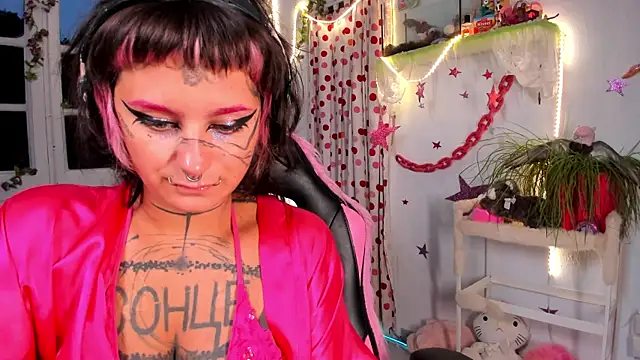 lady sontse  online show from 16, 7, 2026