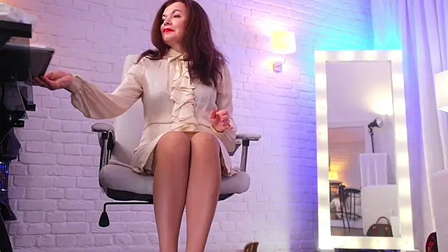 Snapshot of Nylon_Legs chatting on 3, 12, 2025 Nylon Legs online show from 3, 12, 2025