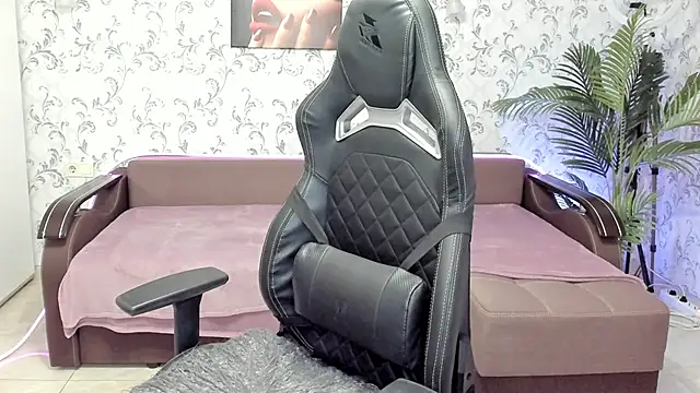 Snapshot of Eva_Rosec chatting on 19, 12, 2024 Eva Rosec online show from 19, 12, 2024