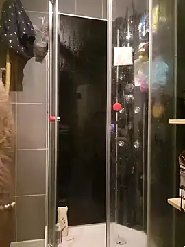 RomWoolf online show from 11, 1, 2025