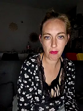 leplaisirdudesir online show from 13, 11, 2025