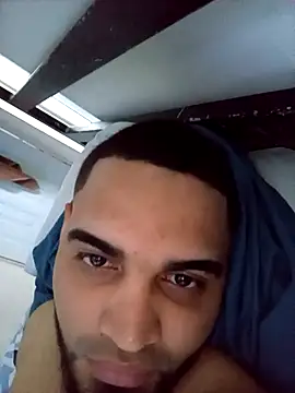 Snapshot of luismanuel_1998 chatting on 2, 11, 2025 luismanuel 1998 online show from 2, 11, 2025