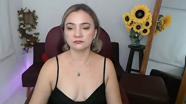 Snapshot of ana_milf chatting on 11, 6, 2026 ana milf online show from 11, 6, 2026
