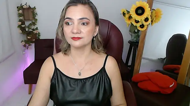 Snapshot of ana_milf chatting on 18, 7, 2026 ana milf online show from 18, 7, 2026
