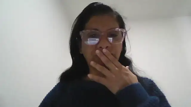 Snapshot of titssmall123 chatting on 5, 1, 2025 titssmall123 online show from 5, 1, 2025