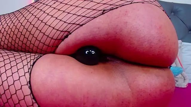 Snapshot of mia_xx1 chatting on 6, 12, 2024 mia xx1 online show from 6, 12, 2024