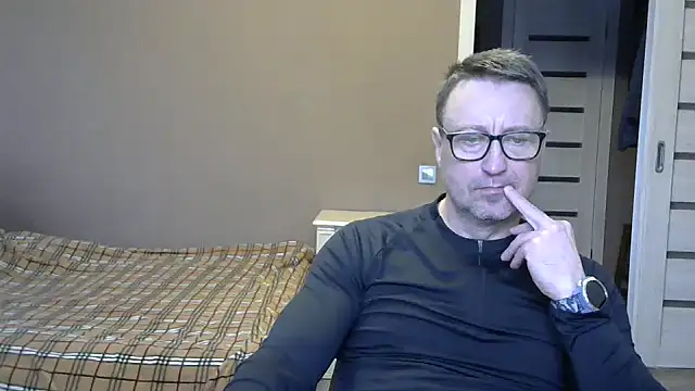 Snapshot of HarrySnake chatting on 11, 12, 2024 HarrySnake online show from 11, 12, 2024