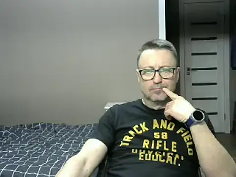 Snapshot of HarrySnake chatting on 9, 2, 2025 HarrySnake online show from 9, 2, 2025