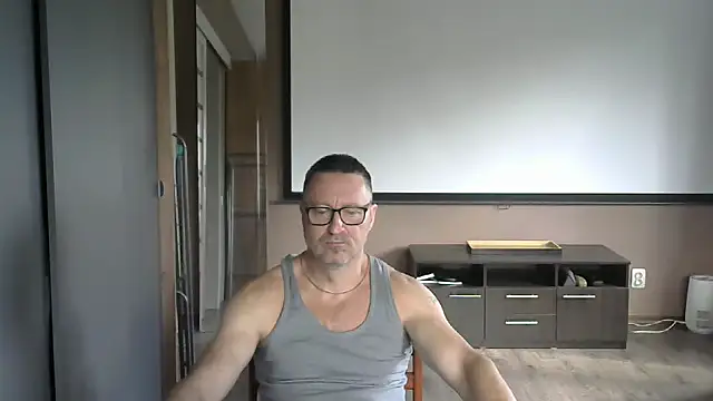 Snapshot of HarrySnake chatting on 12, 9, 2025 HarrySnake online show from 12, 9, 2025