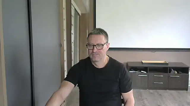 Snapshot of HarrySnake chatting on 3, 10, 2025 HarrySnake online show from 3, 10, 2025