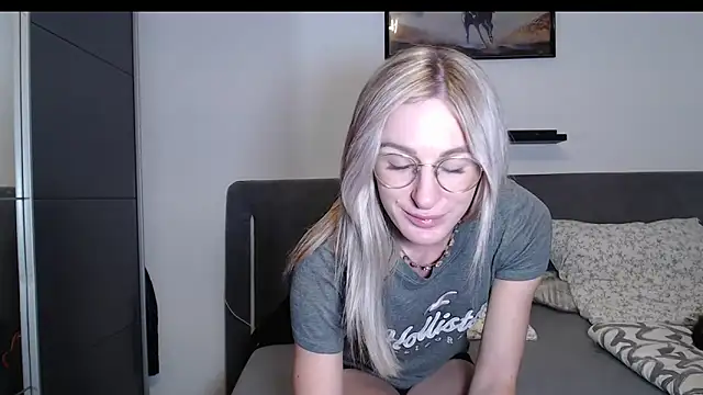 Liana Lou online show from 6, 3, 2026