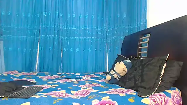 Hot Sharks  online show from 15, 10, 2025