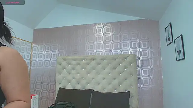 Snapshot of Sara_Desire chatting on 20, 3, 2025 Sara Desire online show from 20, 3, 2025