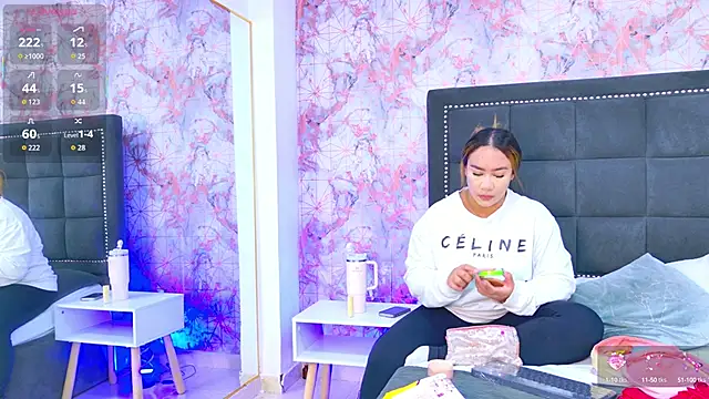 Snapshot of Sara_Desire chatting on 23, 9, 2025 Sara Desire online show from 23, 9, 2025