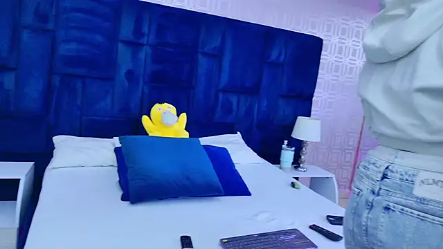 Snapshot of Sara_Desire chatting on 5, 2, 2026 Sara Desire online show from 5, 2, 2026