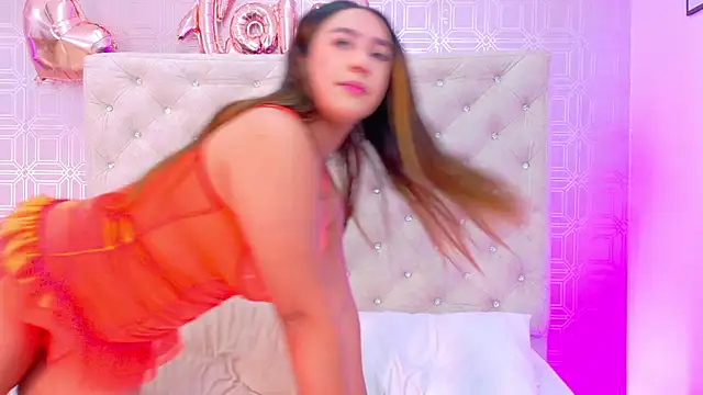 Snapshot of Sara_Desire chatting on 22, 2, 2026 Sara Desire online show from 22, 2, 2026