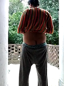 Snapshot of Hot-rubina chatting on 2, 10, 2025 Hot-rubina online show from 2, 10, 2025