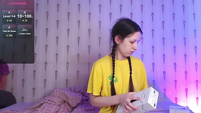 Snapshot of ur_kitty__ chatting on 13, 1, 2026 ur kitty online show from 13, 1, 2026