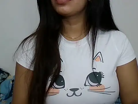 Snapshot of sparkling_queen chatting on 5, 2, 2025 sparkling queen online show from 5, 2, 2025