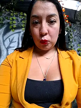 Snapshot of Bella_keny chatting on 8, 6, 2026 Bella keny online show from 8, 6, 2026