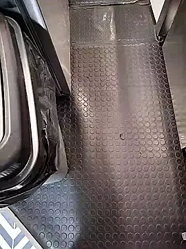 Snapshot of A_man_in_public chatting on 17, 1, 2026 A man in public online show from 17, 1, 2026