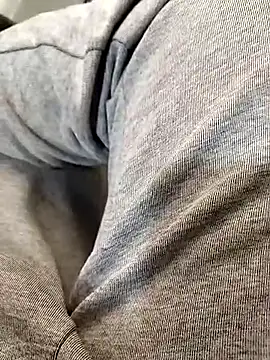 Snapshot of A_man_in_public chatting on 1, 2, 2026 A man in public online show from 1, 2, 2026