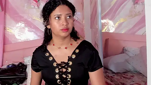 Snapshot of JessyZoe chatting on 28, 10, 2025 JessyZoe online show from 28, 10, 2025