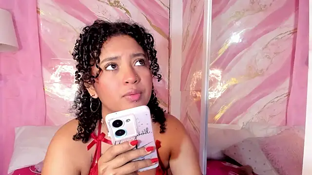 Snapshot of JessyZoe chatting on 19, 11, 2025 JessyZoe online show from 19, 11, 2025