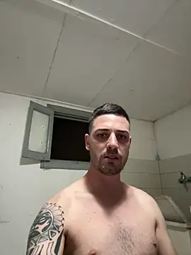 Snapshot of iltoscano95 chatting on 8, 9, 2025 iltoscano95 online show from 8, 9, 2025