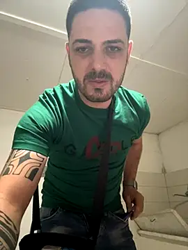 Snapshot of iltoscano95 chatting on 21, 9, 2025 iltoscano95 online show from 21, 9, 2025