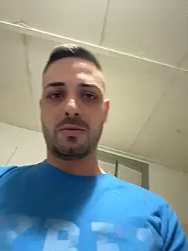 Snapshot of iltoscano95 chatting on 31, 10, 2025 iltoscano95 online show from 31, 10, 2025