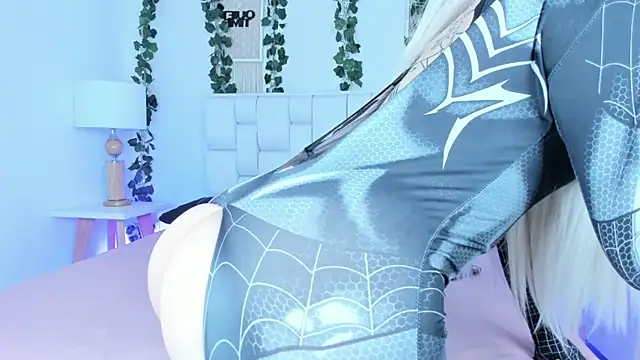 Snapshot of SophieHill_gh chatting on 21, 1, 2025 SophieHill gh online show from 21, 1, 2025