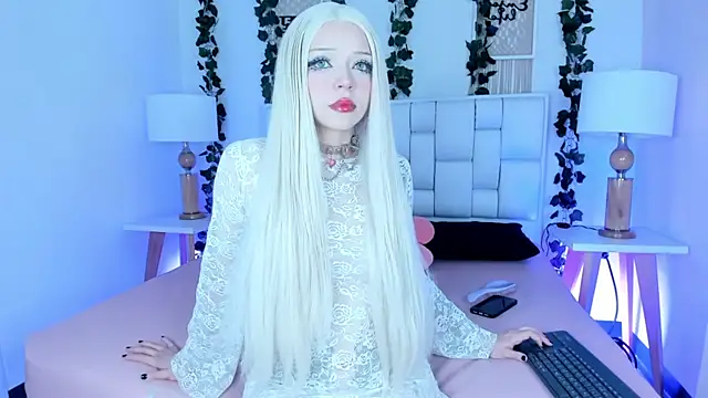 Snapshot of SophieHill_gh chatting on 22, 1, 2025 SophieHill gh online show from 22, 1, 2025