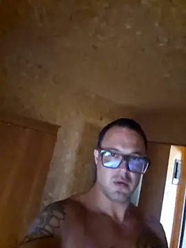 Snapshot of JonnyIronwood chatting on 30, 10, 2025 JonnyIronwood online show from 30, 10, 2025