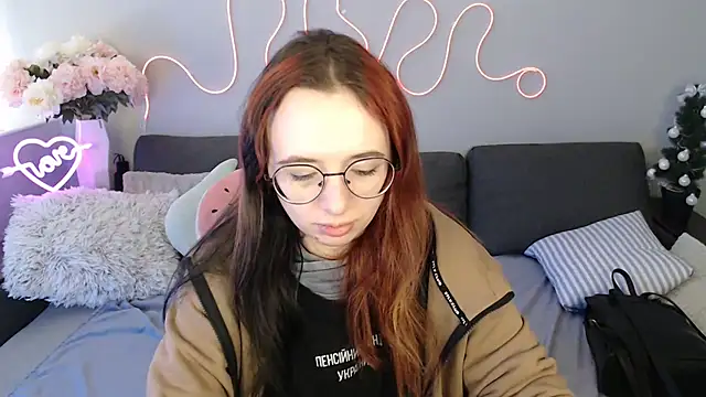 Mini Diva online show from 1, 2, 2026