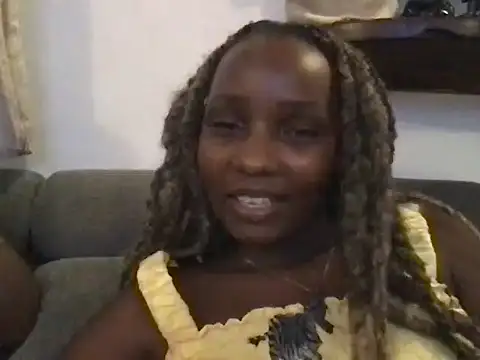 Snapshot of Your-highnes chatting on 8, 10, 2025 Your-highnes online show from 8, 10, 2025