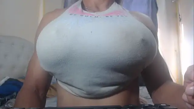 Snapshot of DanielaMuscleTS chatting on 9, 1, 2026 DanielaMuscleTS online show from 9, 1, 2026