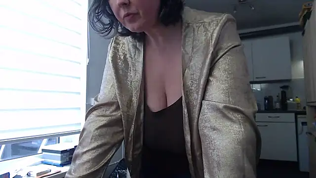 MilfGina online show from 12, 1, 2026