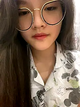 Krixxi22 online show from 3, 12, 2024