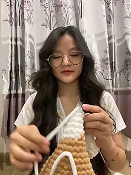 Krixxi22 online show from 8, 12, 2024