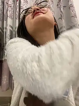 Krixxi22 online show from 18, 2, 2025