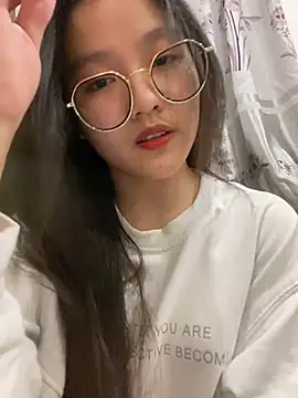 Krixxi22 online show from 3, 3, 2025