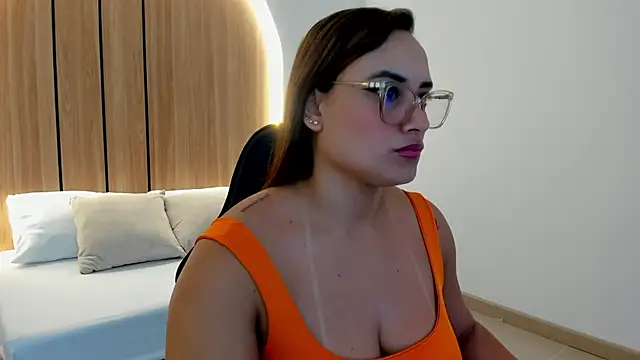 zoe danae  online show from 9, 4, 2026