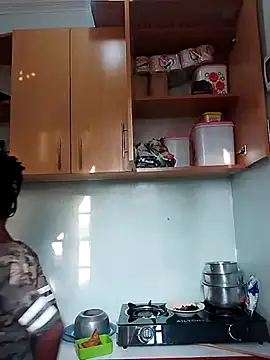 Snapshot of LOVELY-2BERRY chatting on 18, 3, 2026 LOVELY-2BERRY online show from 18, 3, 2026