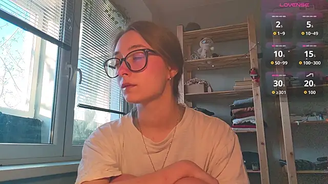 Snapshot of monlight__dana chatting on 2, 4, 2026 monlight dana online show from 2, 4, 2026