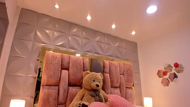 Charlotte Ice1 online show from 28, 3, 2026