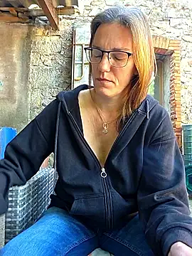 SpiceLea online show from 10, 4, 2026