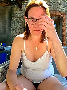 SpiceLea online show from 16, 4, 2026