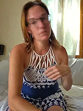 Snapshot of SpiceLea chatting on 26, 5, 2026 SpiceLea online show from 26, 5, 2026